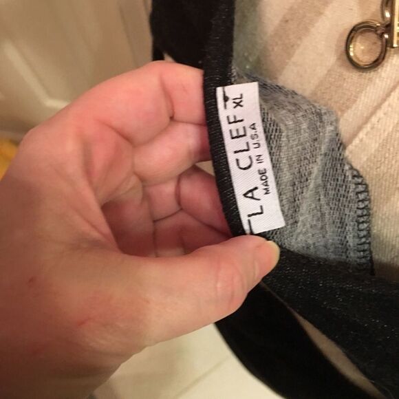 La Clef Open Back Keyhole Tank - Picture 6 of 15